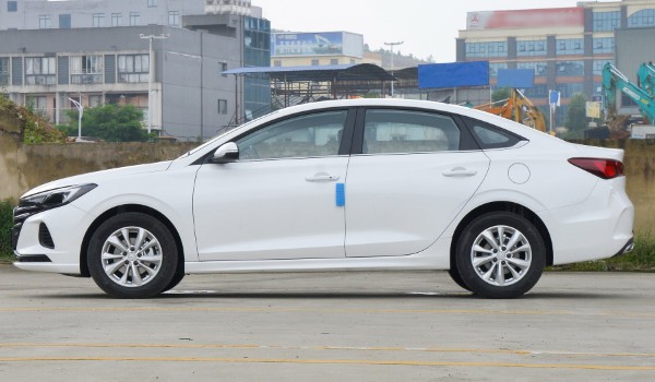 長(zhǎng)安逸動(dòng)plus分期首付多少錢(qián) 分期首付2萬(wàn)(36期月供1524元)