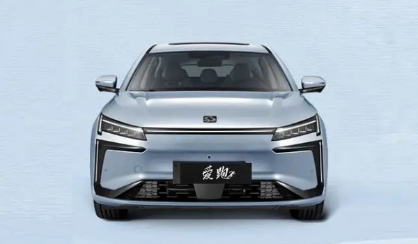 思皓愛(ài)跑價(jià)格是多少 2022款思皓愛(ài)跑售價(jià)13萬(wàn)(落地14萬(wàn))