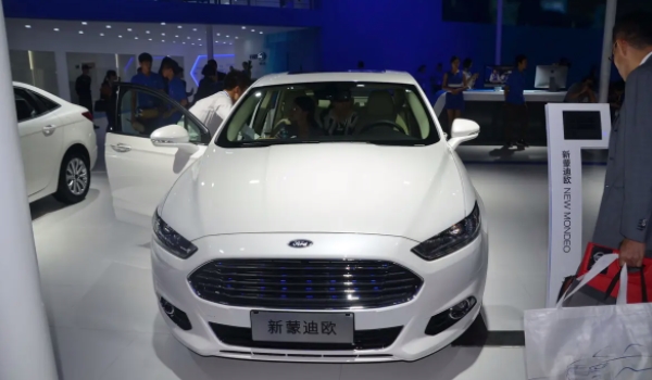 福特蒙迪歐二手車價(jià)格 不同車況價(jià)格不同（二手車價(jià)格5-15萬(wàn)元之間）