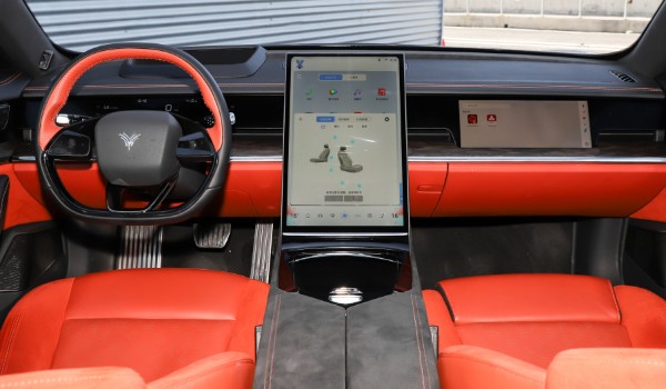 哪吒s分期首付多少錢(qián) 分期首付5萬(wàn)(36期月供4176元)