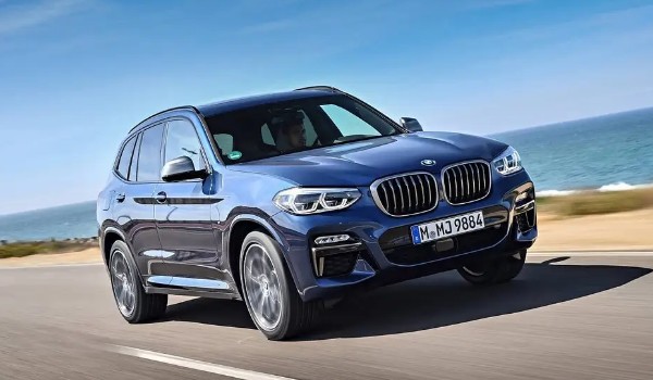 寶馬x3分期付款首付多少啊 分期首付11萬(wàn)(36期月供7669元)