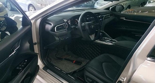 豐田凱美瑞2019款報(bào)價(jià)及圖片，指導(dǎo)價(jià)17.98-27.98萬元耐看又實(shí)用