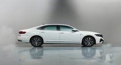 大眾帕薩特頂配多少錢(qián)，售價(jià)24.215萬(wàn)元百公里綜合油耗為1.4升