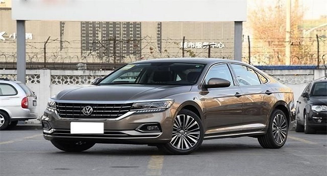 帕薩特2019款報價及圖片，18.19-25.29萬元就能把B級轎車的“扛把子”帶回家