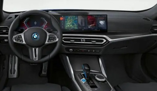 寶馬3系這車怎么樣值得買嗎 油耗實測9L(輸出馬力可達245匹)