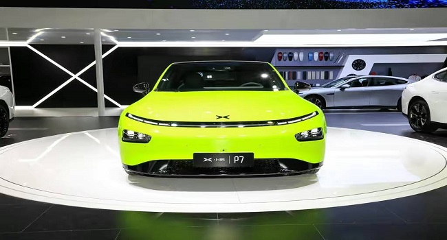 小鵬電動(dòng)汽車(chē)2022款最新款價(jià)格，指導(dǎo)價(jià)23.99萬(wàn)元新車(chē)開(kāi)回家