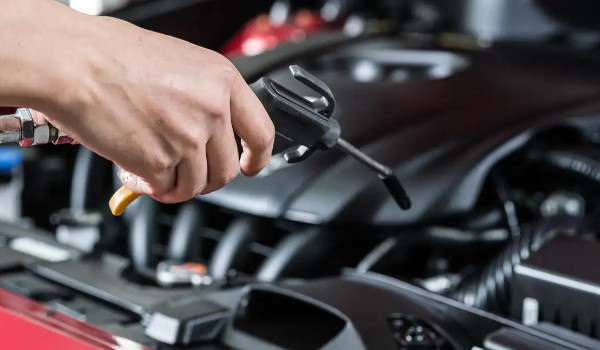 捷豹xel保養(yǎng)一次要多少錢(qián) 小保養(yǎng)一次800元(大保養(yǎng)一次1500元)