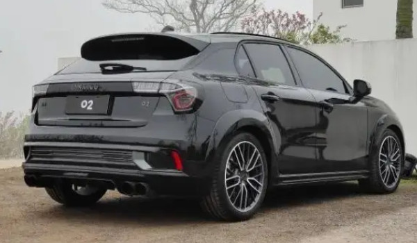 領(lǐng)克02怎么樣值得買嗎 百公里油耗8.5L(馬力可達190匹)