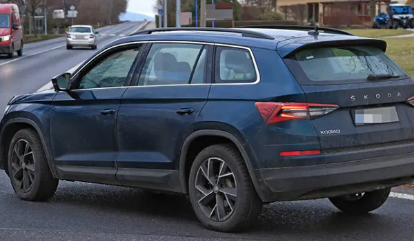 柯迪亞克和探界者哪個(gè)好 探界者馬力237匹(柯迪亞克車身長(zhǎng)達(dá)4.7米)