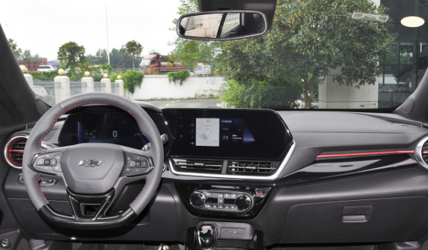 雪佛蘭星邁羅值得買(mǎi)嗎 百公里油耗8.2L(輸出馬力可達(dá)184匹)