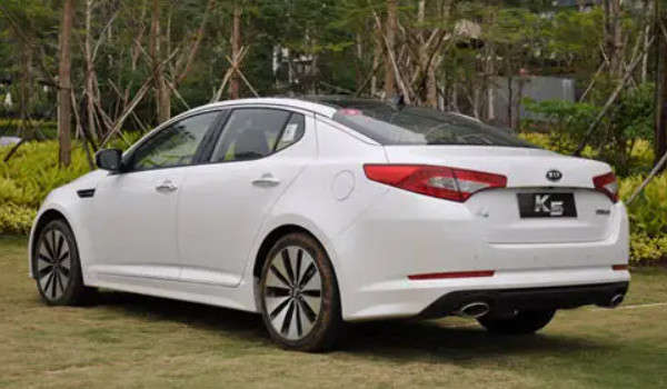起亞k5是什么級(jí)別的車(chē)型 屬于B級(jí)轎車(chē)(車(chē)身長(zhǎng)達(dá)4980mm)