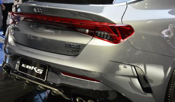 起亞k5是什么級(jí)別的車(chē)型 屬于B級(jí)轎車(chē)(車(chē)身長(zhǎng)達(dá)4980mm)