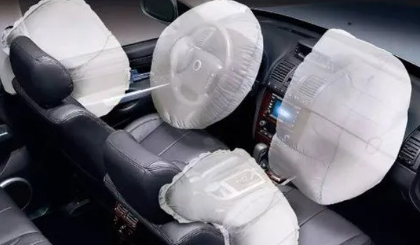 雪佛蘭開(kāi)拓者安全性能怎么樣 主動(dòng)安全配置齊全(搭載六個(gè)氣囊)