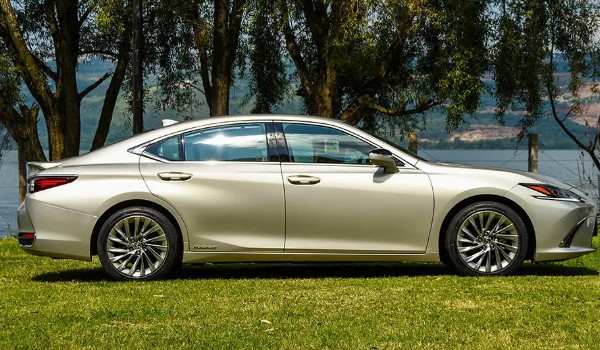 混動(dòng)汽車十大名牌排名及價(jià)格 豐田漢蘭達(dá)混動(dòng)排第一(新車售價(jià)26萬(wàn))