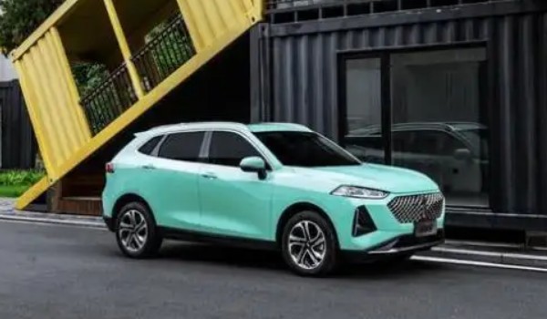 混動(dòng)汽車十大名牌排名及價(jià)格 豐田漢蘭達(dá)混動(dòng)排第一(新車售價(jià)26萬(wàn))