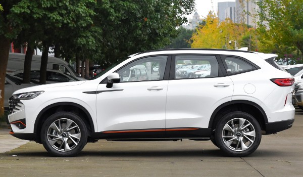 哈弗h6自動擋價格 2022款h6自動擋售價10萬(分期首付3萬)