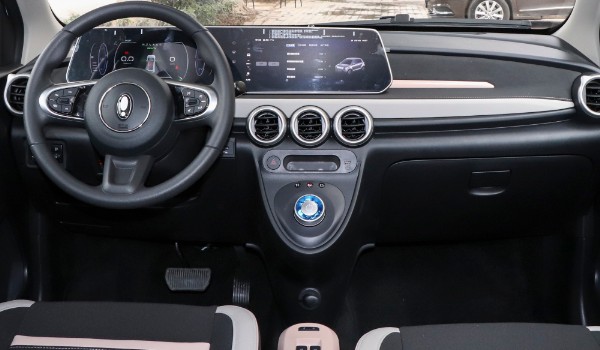 歐拉黑貓新能源電動(dòng)汽車價(jià)格 2022款黑貓售價(jià)8萬(wàn)(落地價(jià)9萬(wàn))