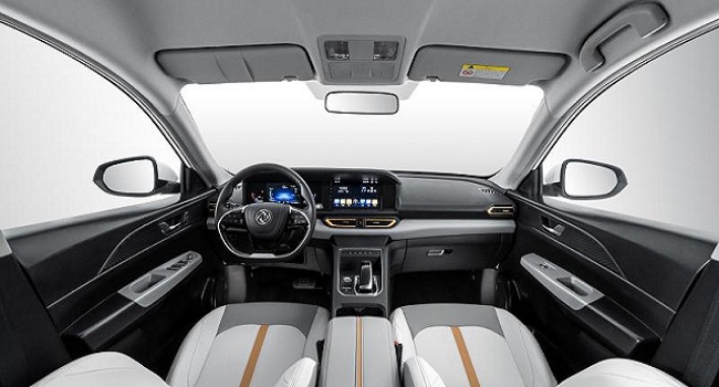 東風e70電動汽車報價，官方指導(dǎo)價15.28萬元