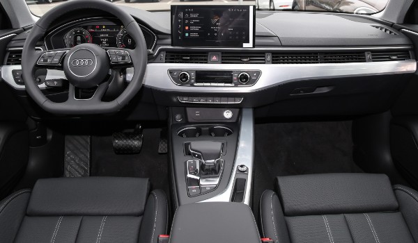 奧迪a4l新車價(jià)格多少 2022款奧迪a4l售價(jià)25萬(分期首付7萬)