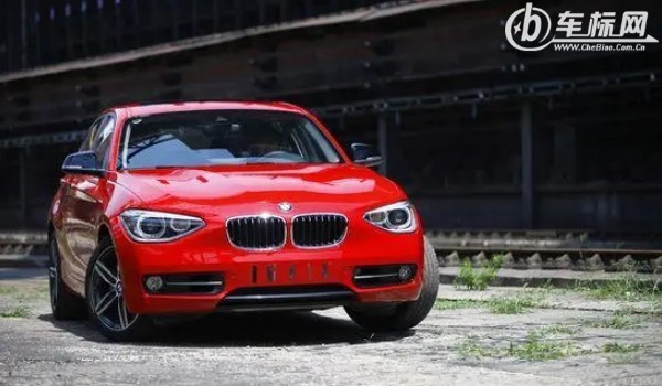 寶馬1系二手車多少錢 二手寶馬1系售價(jià)10萬(wàn)(表顯里程4萬(wàn)公里)