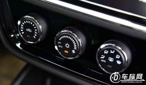 汽車停車的時候可以開空調(diào)嗎 可以使用空調(diào)（保持發(fā)動機運行）