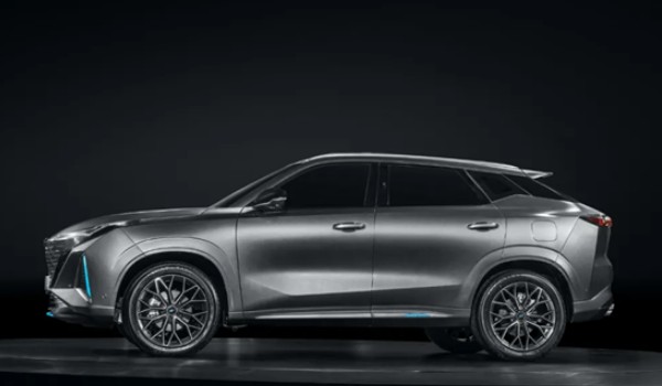 長安歐尚z6和長安cs55哪個好 歐尚z6馬力可達(dá)188匹(車身長達(dá)4699mm)