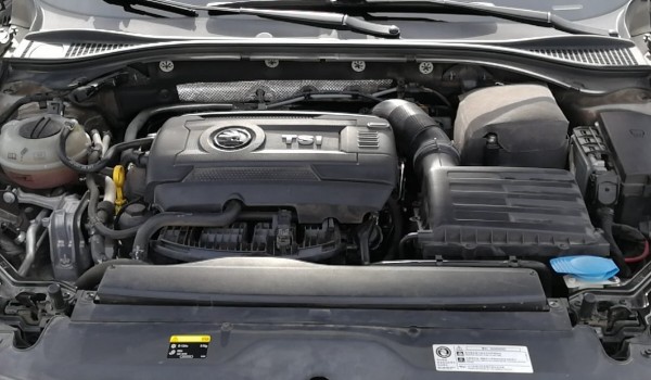 斯柯達(dá)速派怎么樣值得買嗎 油耗實(shí)測(cè)7.4L(輸出馬力可達(dá)186匹)