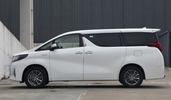 豐田埃爾法這個(gè)車怎么樣 電機(jī)馬力可達(dá)211匹(油耗實(shí)測(cè)8.3L)