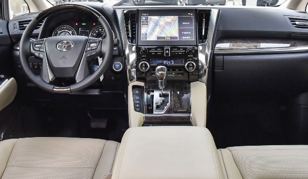 豐田威爾法油耗多少 油耗實(shí)測(cè)8.8L(一公里消耗6毛錢)