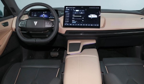 長(zhǎng)安深藍(lán)sl03分期首付多少錢 分期首付5萬(36期月供3593元)