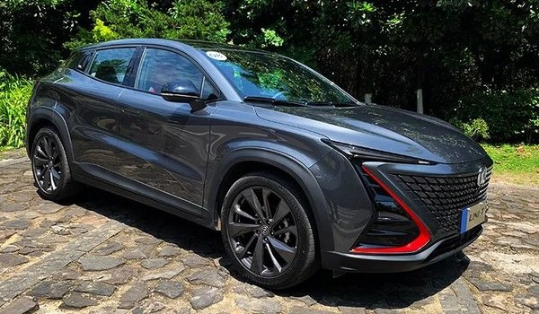 長安unit安全性能怎么樣 搭載了六個氣囊(主動安全配置齊全)