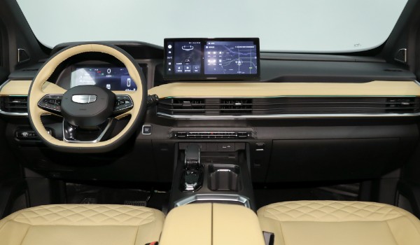 吉利豪越l這款車(chē)怎么樣值得買(mǎi)嗎 馬力可達(dá)218匹(油耗實(shí)測(cè)8.5L)