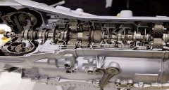 變速箱油多長時(shí)間換一次，不同車型更換時(shí)間不同根據(jù)保養(yǎng)手冊說明進(jìn)行更換