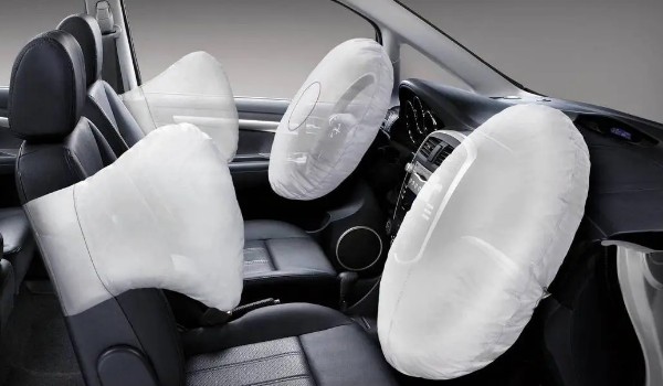 現(xiàn)代庫(kù)斯途幾個(gè)安全氣囊 六個(gè)安全氣囊(安全性較高)