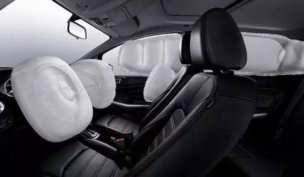 標(biāo)致2008安全性怎么樣 主動安全配置齊全(搭載4個氣囊)