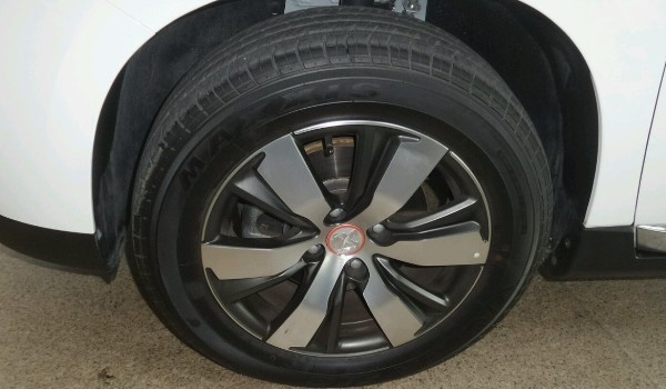 標致2008輪胎尺寸是多少 輪胎尺寸215/60 r17(輪轂17寸)