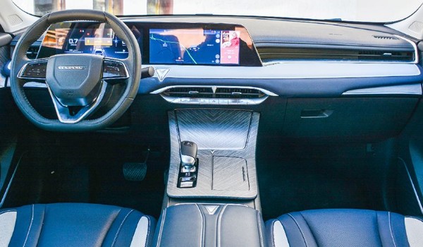 啟辰大v安全性怎么樣 駕駛輔助功能豐富(搭載六個氣囊)