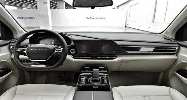 五菱凱捷2022款行政版價格，售價8.58—12.58萬定位緊湊型MPV