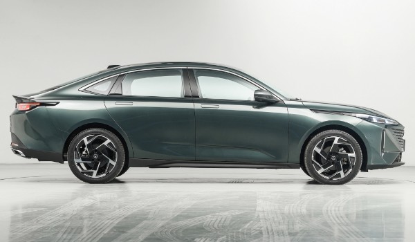 逸達(dá)新車多少錢一輛 新車售價(jià)8萬一輛(分期首付2萬)