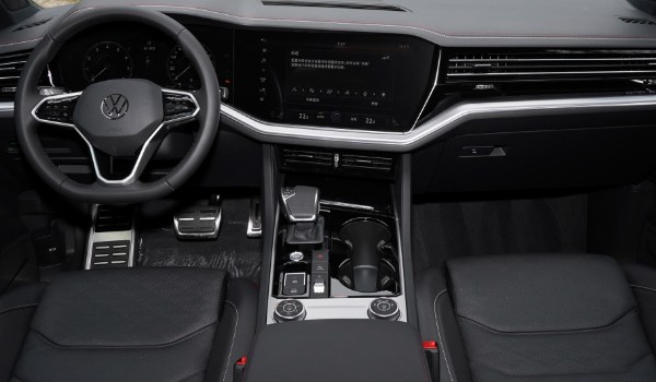 沃爾沃xc90和途銳哪個車好 途銳動力更強(qiáng)(xc90車長4.9米)