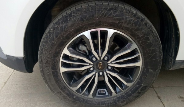 吉利遠(yuǎn)景x6輪胎尺寸多大 輪胎型號為225/60 r18