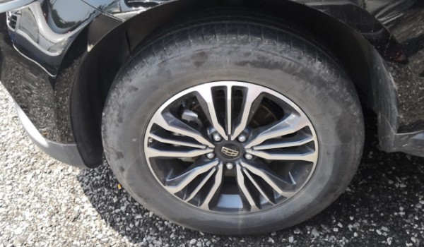 吉利遠(yuǎn)景x6輪胎尺寸多大 輪胎型號為225/60 r18