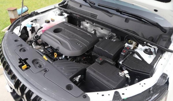 吉利遠景x6這款車如何 油耗實測8L(馬力可達141匹)