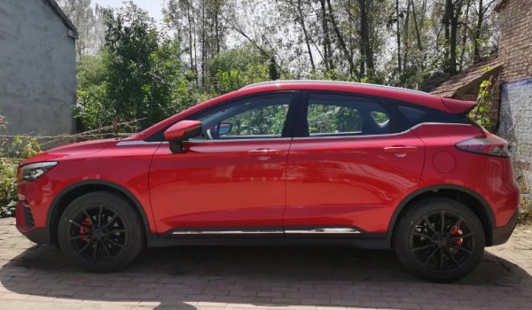 吉利帝豪s自動擋多少錢 2022款新車售價(jià)8萬(分期首付2萬)