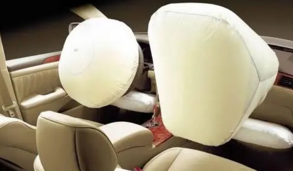 本田型格安全性怎么樣 主動(dòng)安全配置齊全(搭載10個(gè)氣囊)