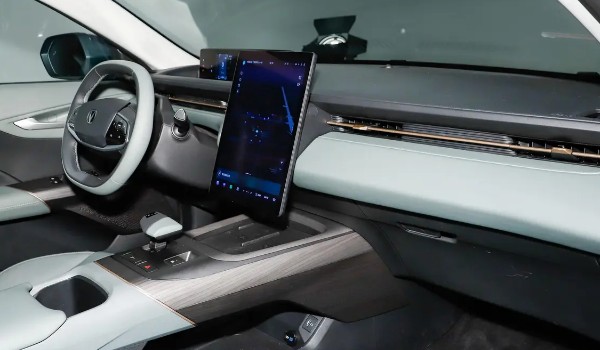 長安逸達和艾瑞澤8哪個好 艾瑞澤8動力更強(逸達配置豐富)