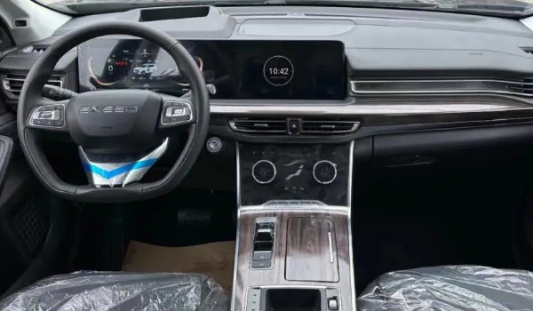 領(lǐng)裕和攬月哪個好 攬月動力更強(配置功能豐富)