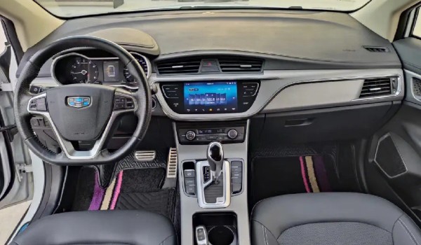 艾瑞澤5和帝豪哪個(gè)好 帝豪動(dòng)力更強(qiáng)(車長(zhǎng)4.6米)