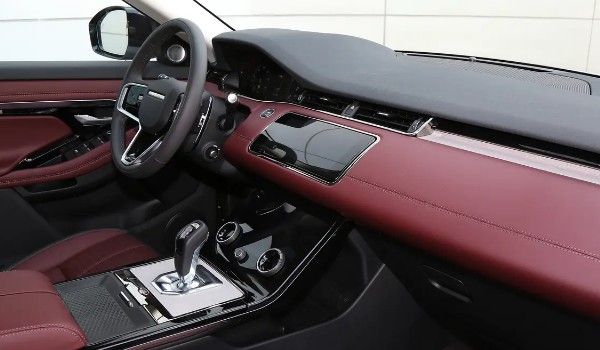 攬勝極光變速箱油多久更換 每4萬(wàn)公里(避免混用變速箱油)