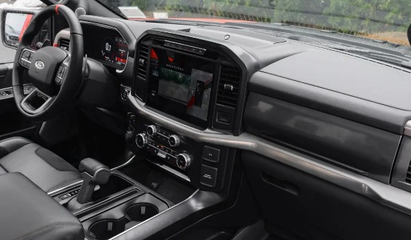 福特f150一公里油耗多少 消耗1.1元(駕駛習慣影響油耗)